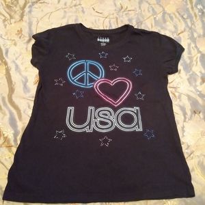 Girls T-shirt Size Large ❤️